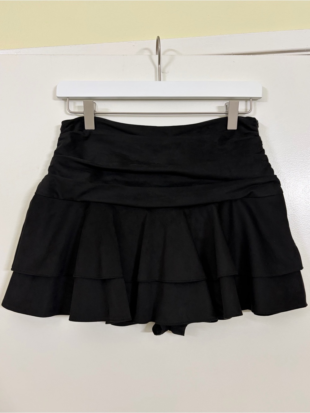Zara Black Tiered Ruffle Mini Skort Coquette Size S Faux Suede Ruched